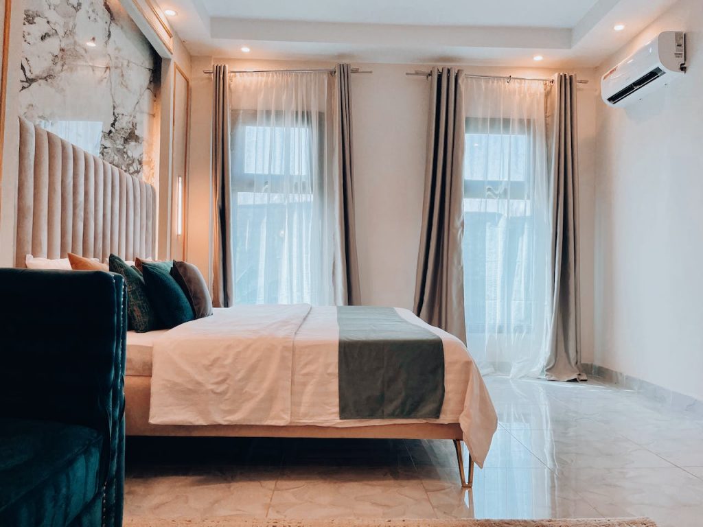 Non-inverter vs inverter air conditioners: A comparison featuring LG, Midea, and Samsung